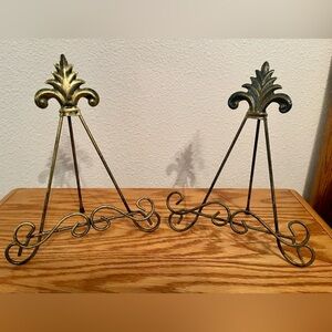 Elegant Gold Metal Display Stand Set